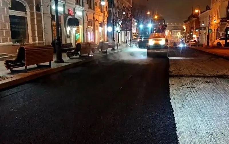 Муниципальная дорожная служба проводит ремонт сразу на трёх улицах на этой неделе