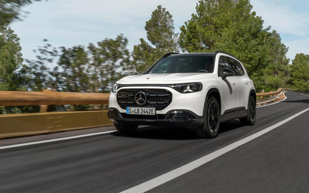 На зарядку становись! Первый обзор нового GLB от Mercedes-Benz

Второе поколение GLB — это не революция, а аккуратная работа над ошибками