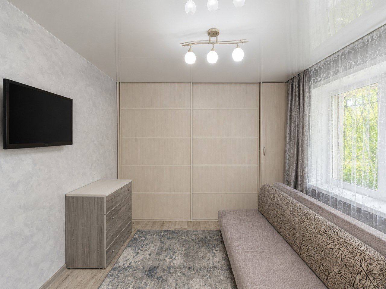 #продажа 

Светланская 193  | 3-ком | 44м² | 1/10эт 
7