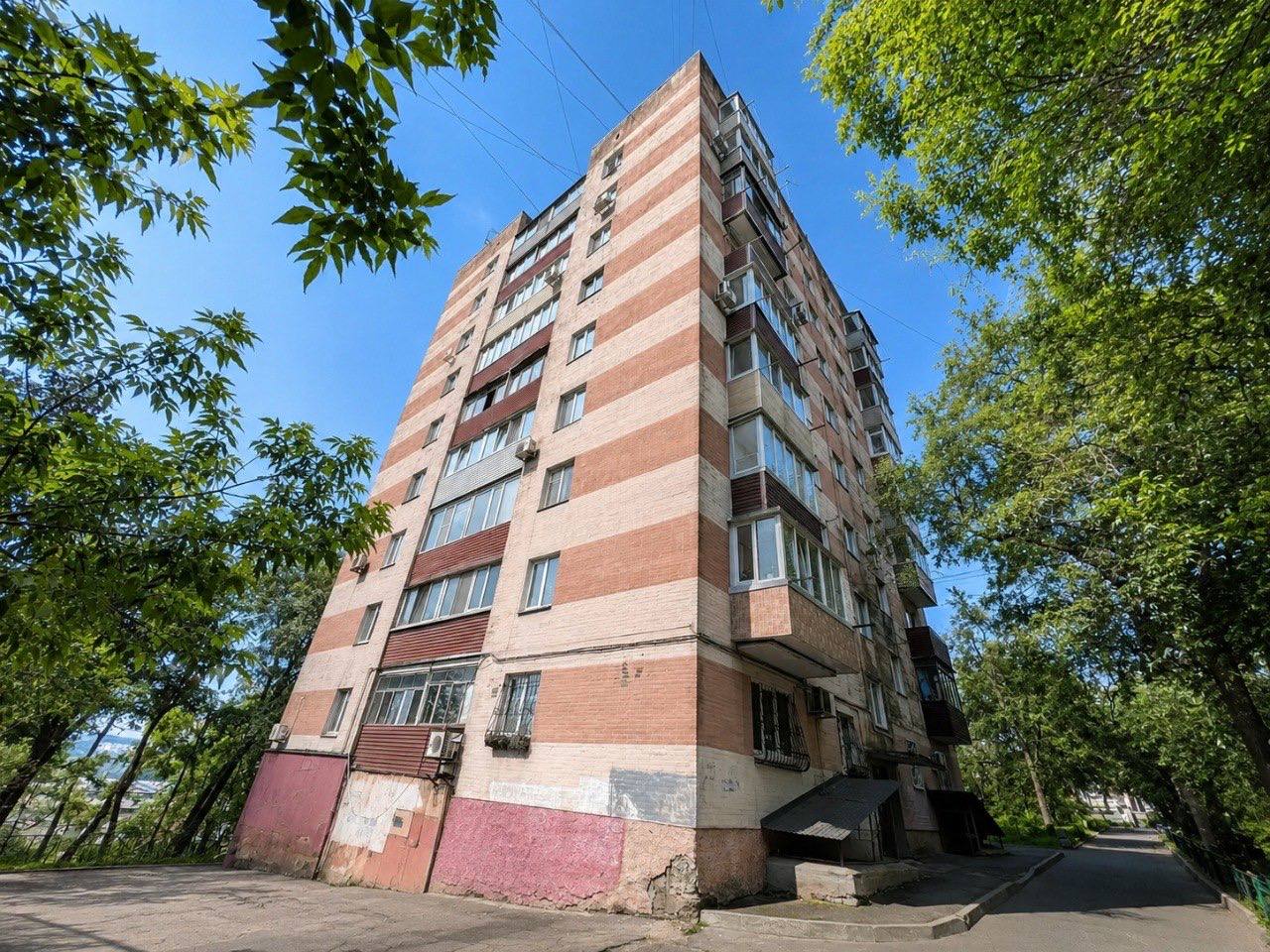 #продажа 

Светланская 193  | 3-ком | 44м² | 1/10эт 
7