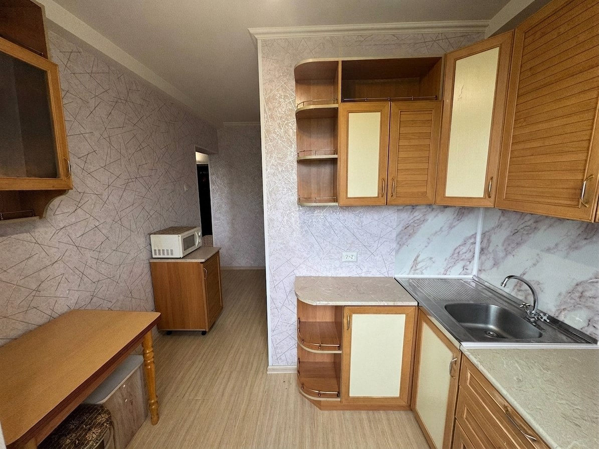 #продажа 

Шошина 15  | 2-ком | 44,6м² | 3/9эт 

7