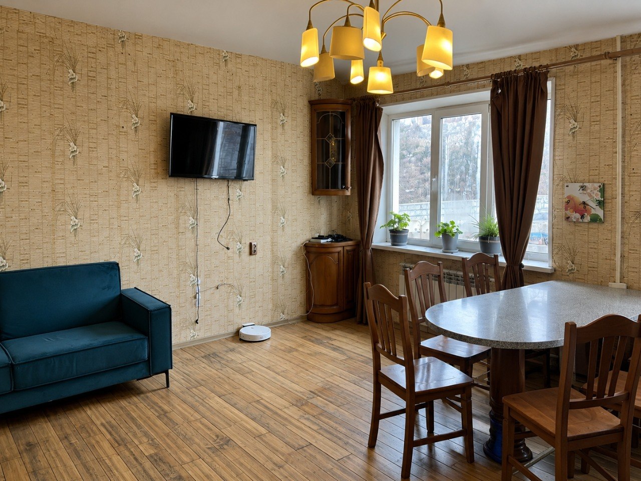 #продажа 
снижение цены

Ладыгина 15  | 3-ком | 83,9м² | 5/10эт 

9