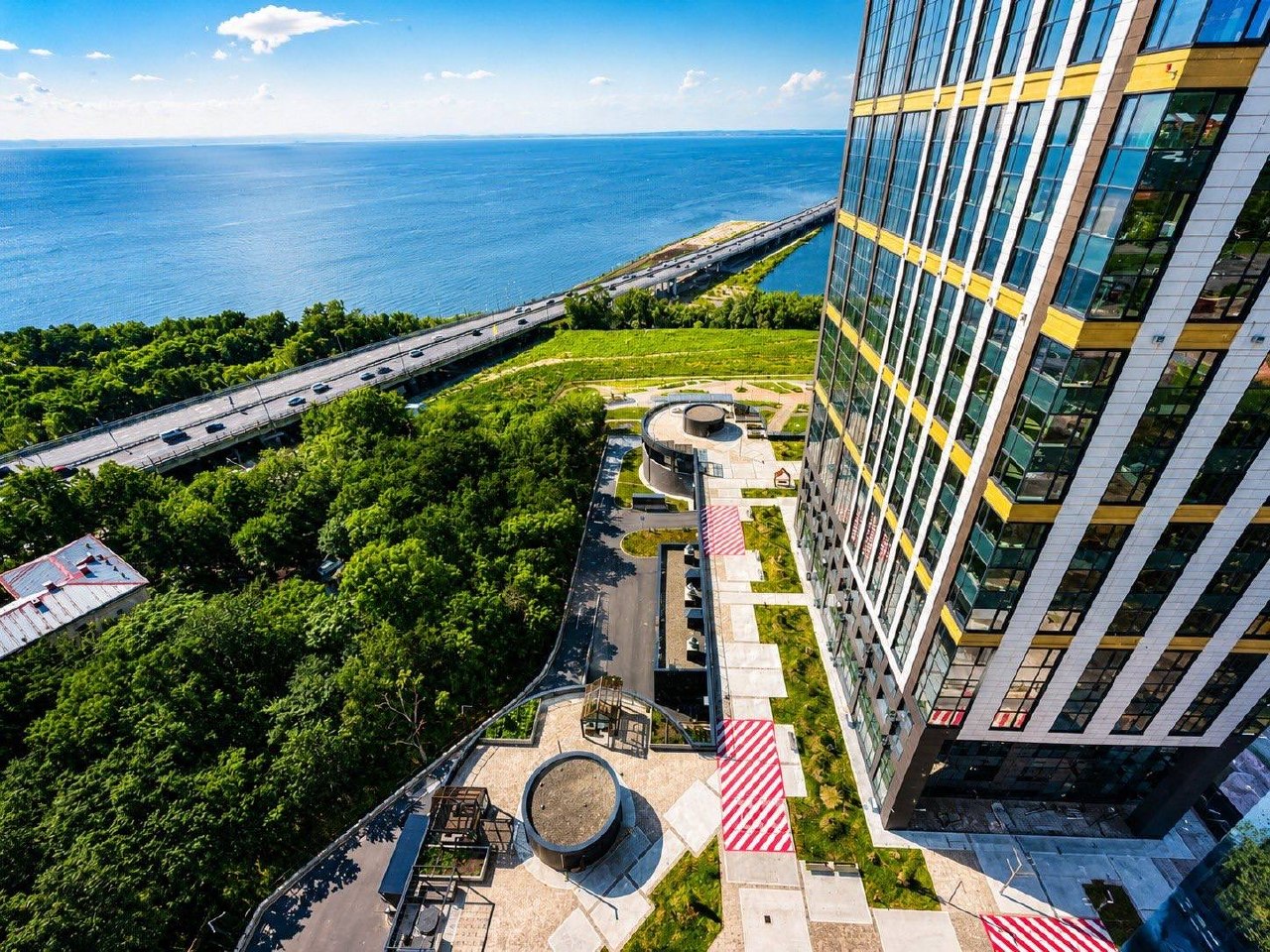 #продажа

90,6м² с видом на море, низководный мост и ботанический сад