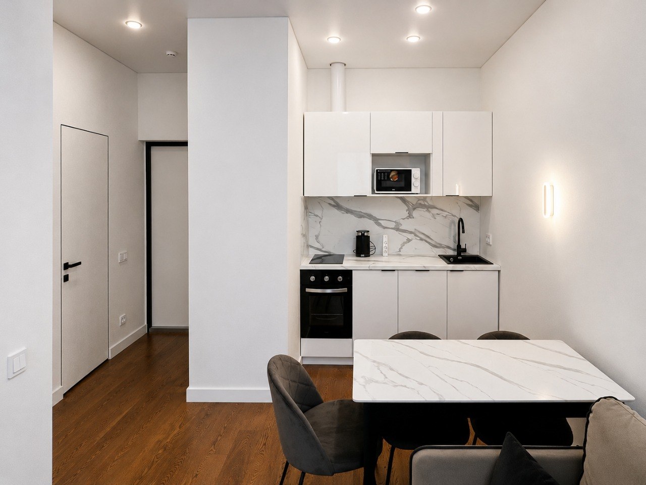 #аренда 

Мыс Кунгасный 3б, евродвушка, 34,5м², 3/23эт
свободна | долгосрочная 

Евродвушка с отдельной спальней и большим балконом в ЖК «Море»