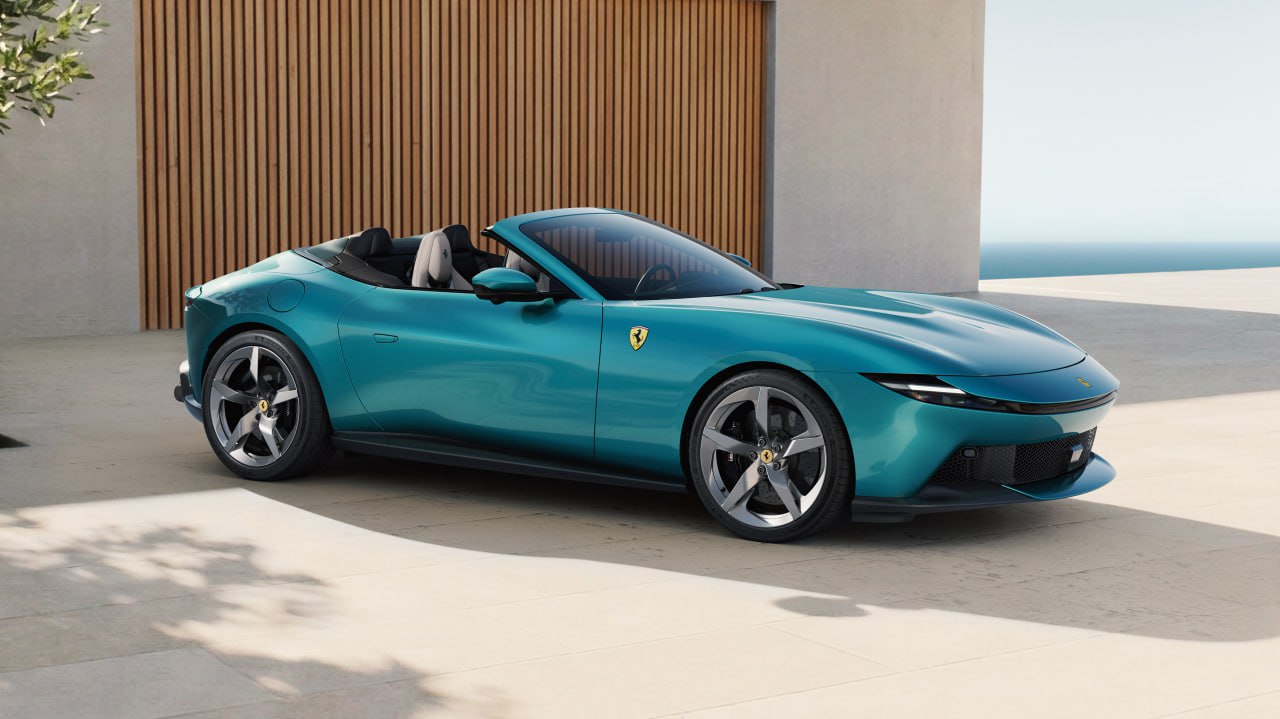 Самая доступная Ferrari получила версию с мягким верхом

Открытую версию моде…