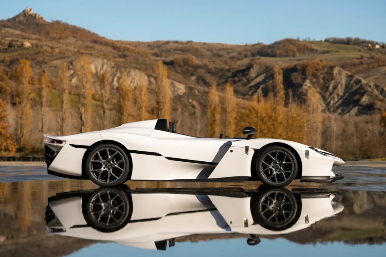 Уникальный одноместный спорткар Dallara уйдёт с молотка

RM Sotheby’s в конце…