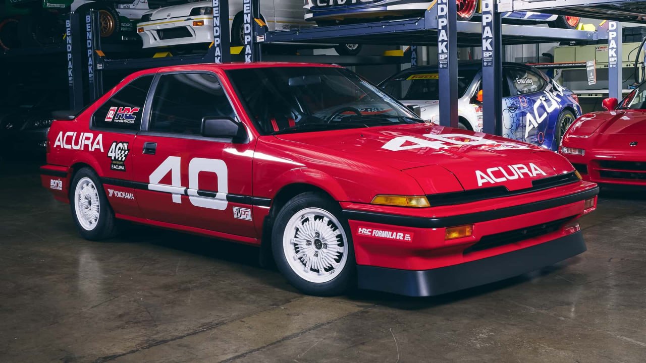 Подарок Acura самой себе ко дню рождения

Накануне японской марке исполнилось 40 лет — её официальным днём рождения считается 27 марта 1986-го
