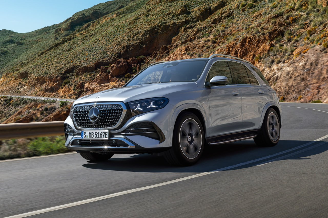 Mercedes-Benz одновременно обновил кроссоверы GLE, GLE Coupe и GLS

Модели по…