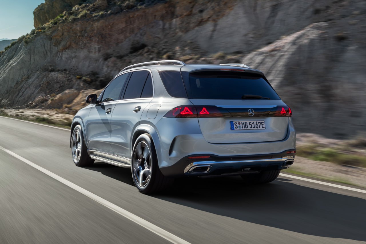 Mercedes-Benz одновременно обновил кроссоверы GLE, GLE Coupe и GLS

Модели по…