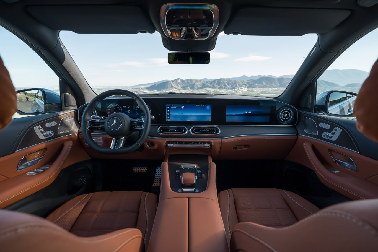 Mercedes-Benz одновременно обновил кроссоверы GLE, GLE Coupe и GLS

Модели по…