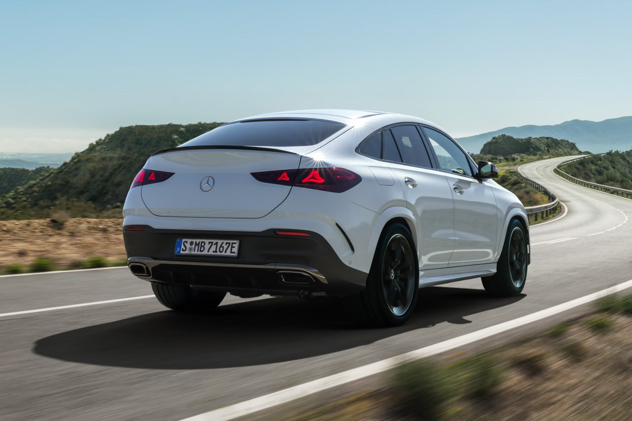 Mercedes-Benz одновременно обновил кроссоверы GLE, GLE Coupe и GLS

Модели по…