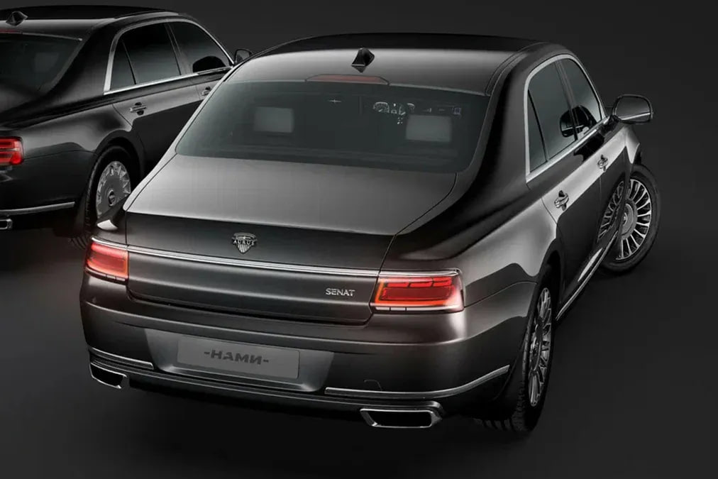 Aurus против Hongqi 😘

У флагмана российского автопрома появится официальный конкурент: уже скоро Hongqi выведет на наш рынок люксовый седан L1