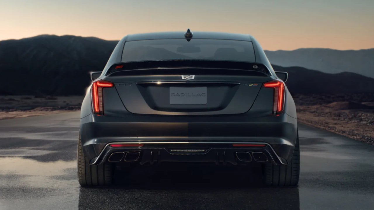 695-сильный Cadillac CT5-V Blackwing F1 с «механикой» 😘

Cadillac представил особый седан CT5-V Blackwing, построенный в честь дебюта марки в Формуле-1