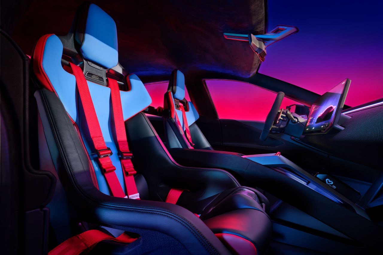 BMW M Concept Neue Klasse — будущее электрических M-моделей 

В рамках марафо…