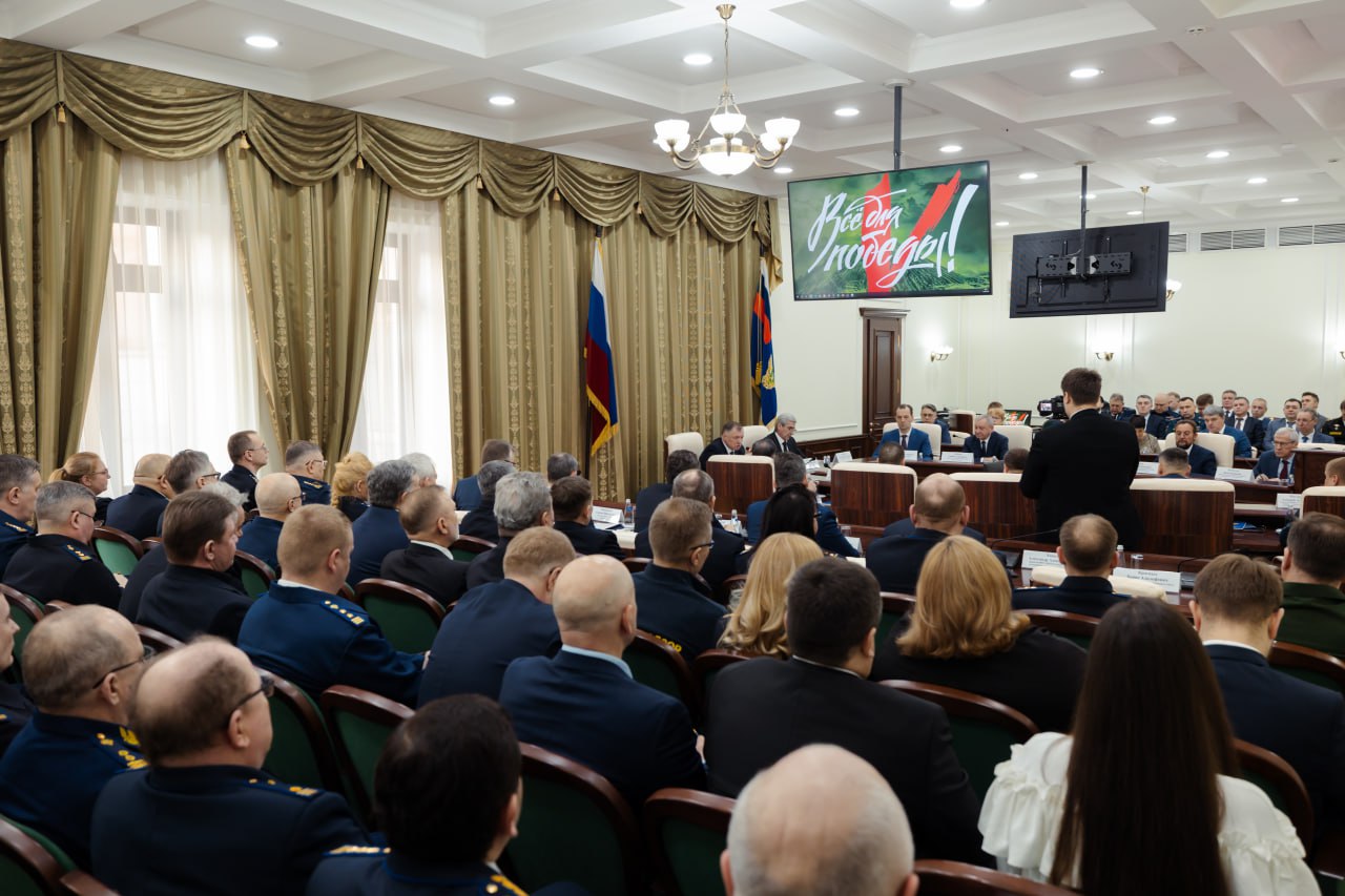 Марат Хуснуллин принял участие в заседании коллегии Ростехнадзора

Участники …