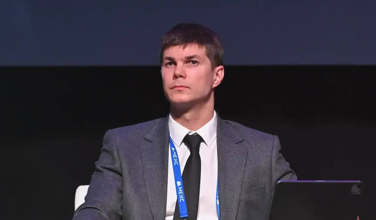 📈 Алексей Яковлев: большая часть граждан сохранит возможность владеть цифров…
