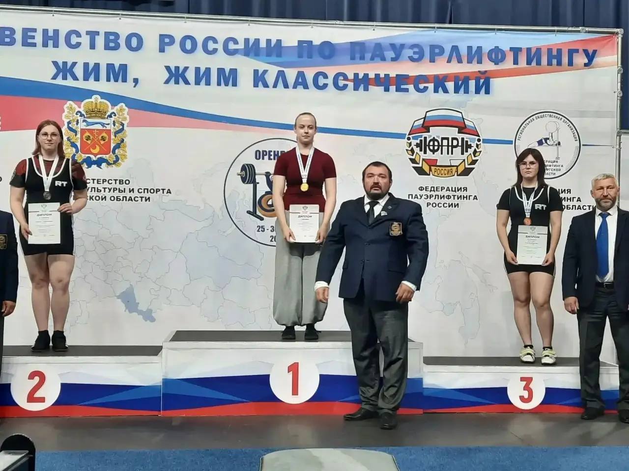 🏋️‍♂️Первенство России по жиму и жиму классическому: статистика, цифры, успех…