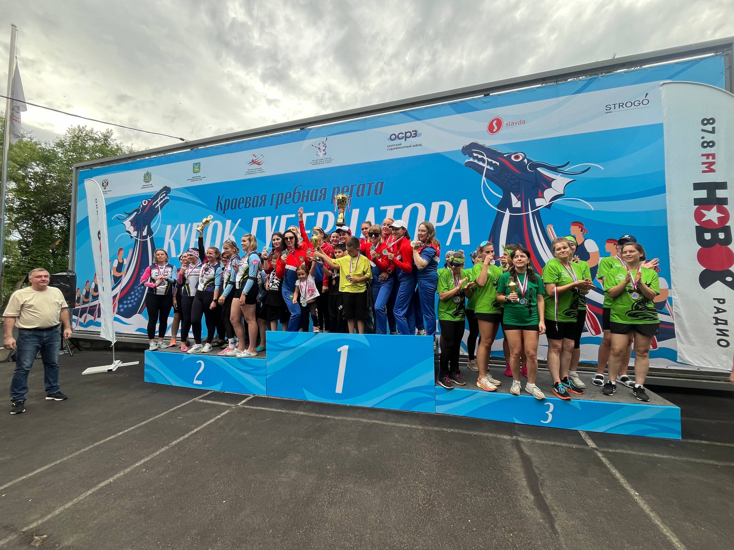 Ветераны СВО оседлали «драконов» 🐉🤝

Во Владивостоке прошла Краевая гребная регата на Кубок губернатора по гребле на лодках-драконах
