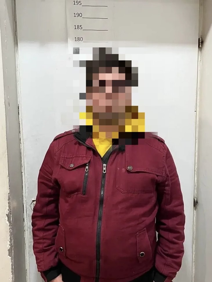 ⚡️⚡️⚡️Во Владивостоке полицейские задержали наркозакладчика из Колумбии
 
…