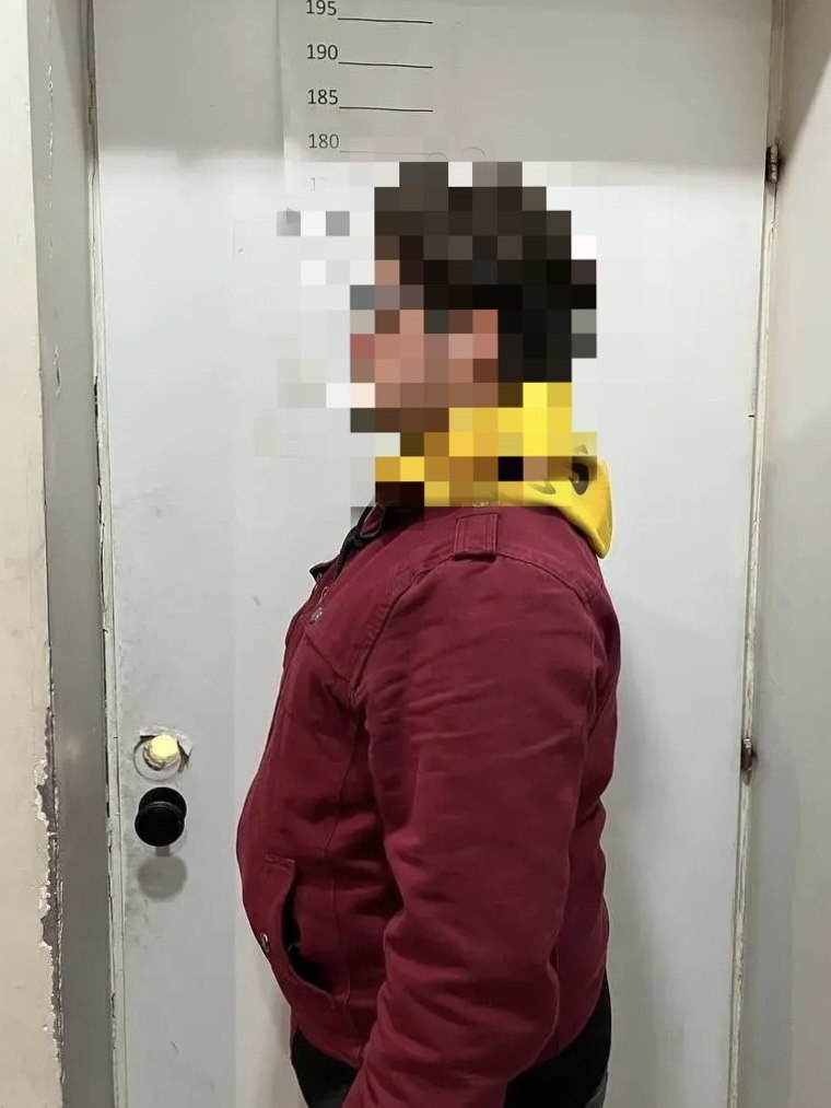 ⚡️⚡️⚡️Во Владивостоке полицейские задержали наркозакладчика из Колумбии
 
…