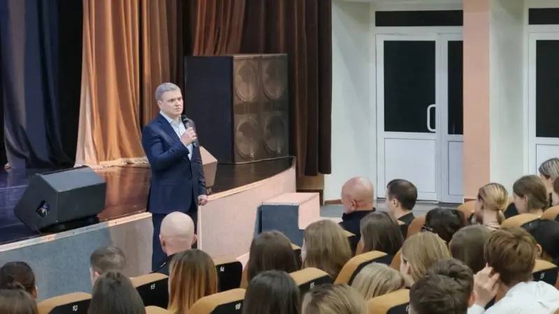 ⚡️⚡️⚡️В Уссурийске Приморского края сотрудники полиции обсудили со школьни…