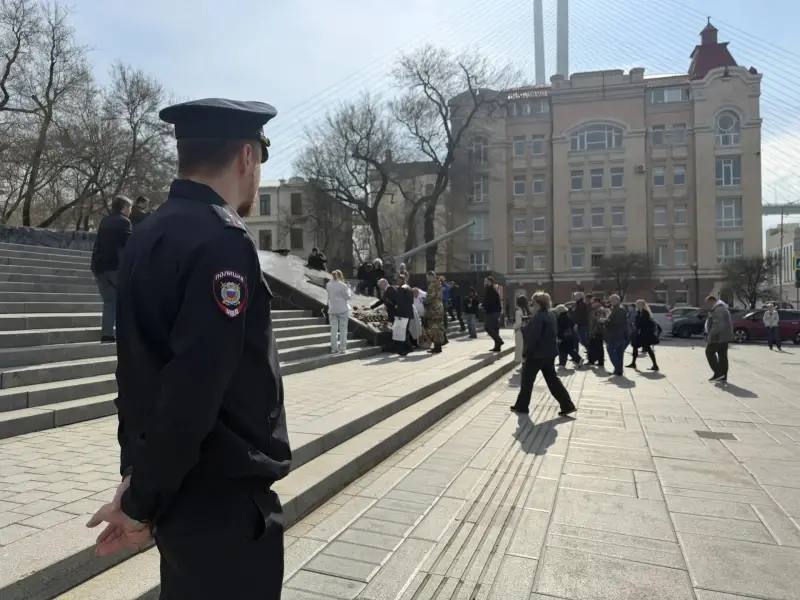 🎩Полиция Владивостока обеспечила правопорядок на старте автопробега «Путь к …