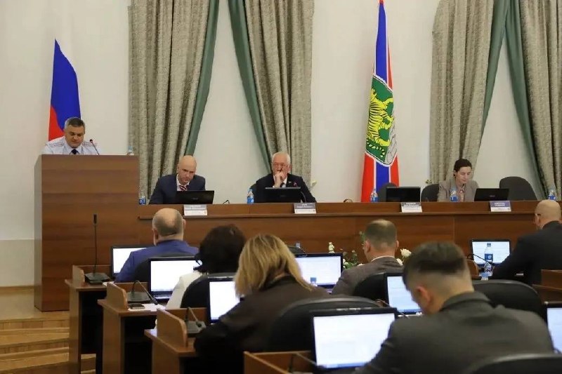 Начальник УМВД России по городу Владивостоку принял участие заседании Думы

Н…
