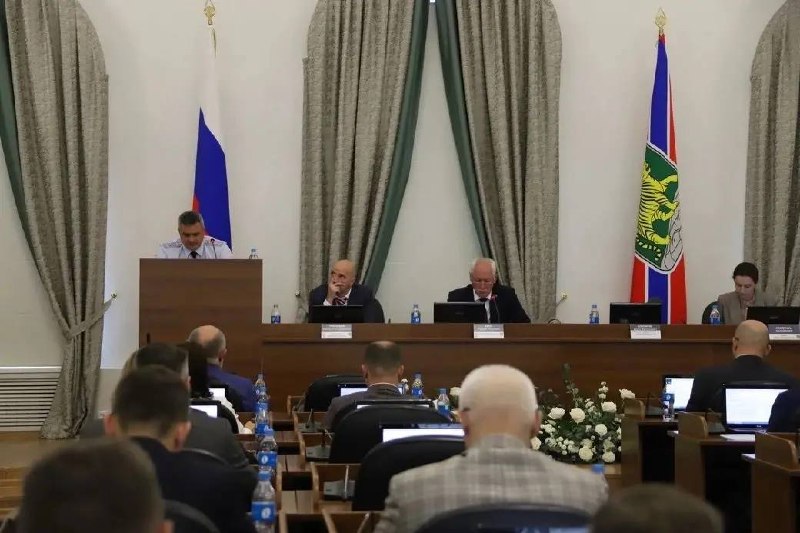 Начальник УМВД России по городу Владивостоку принял участие заседании Думы

Н…
