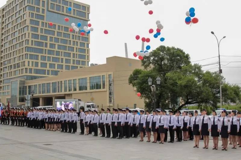 Во Владивостоке пройдет церемония вручения дипломов выпускникам юридического института МВД

🇷🇺4 июля 2026 года в 11
