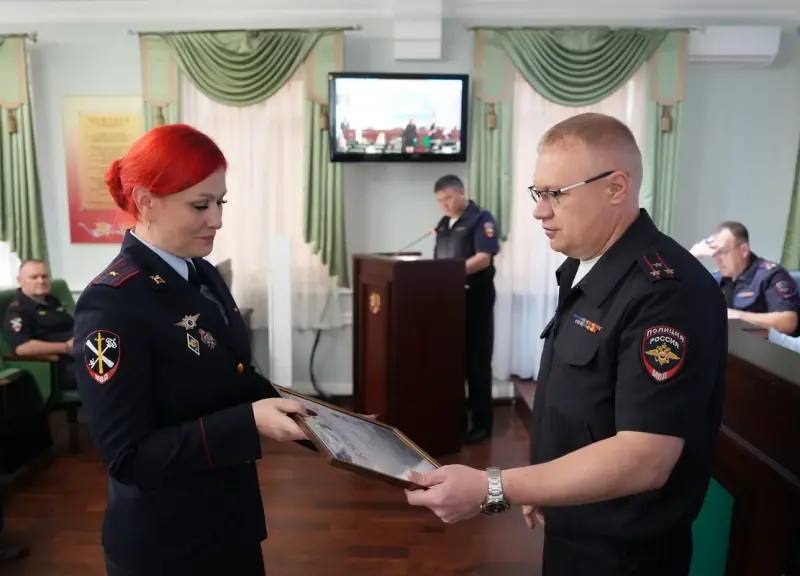 В УМВД России по Приморскому краю поздравили сотрудников финансовой службы с …