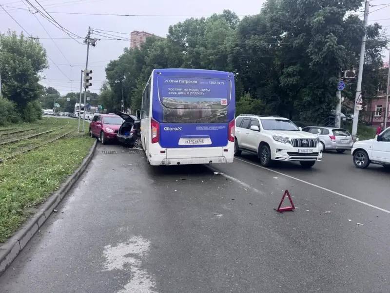 Госавтоинспекция устанавливает обстоятельства ДТП во Владивостоке

В дежурное отделение полка ДПС Госавтоинспекции УМВД России по г