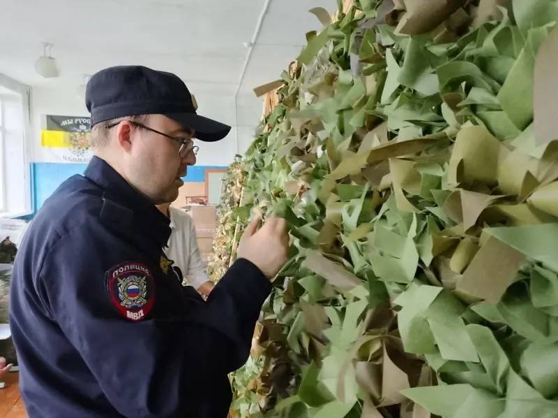 В Приморском крае полицейские Пожарского округа приняли участие в плетении ма…
