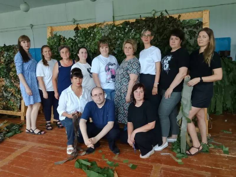 В Приморском крае полицейские Пожарского округа приняли участие в плетении ма…