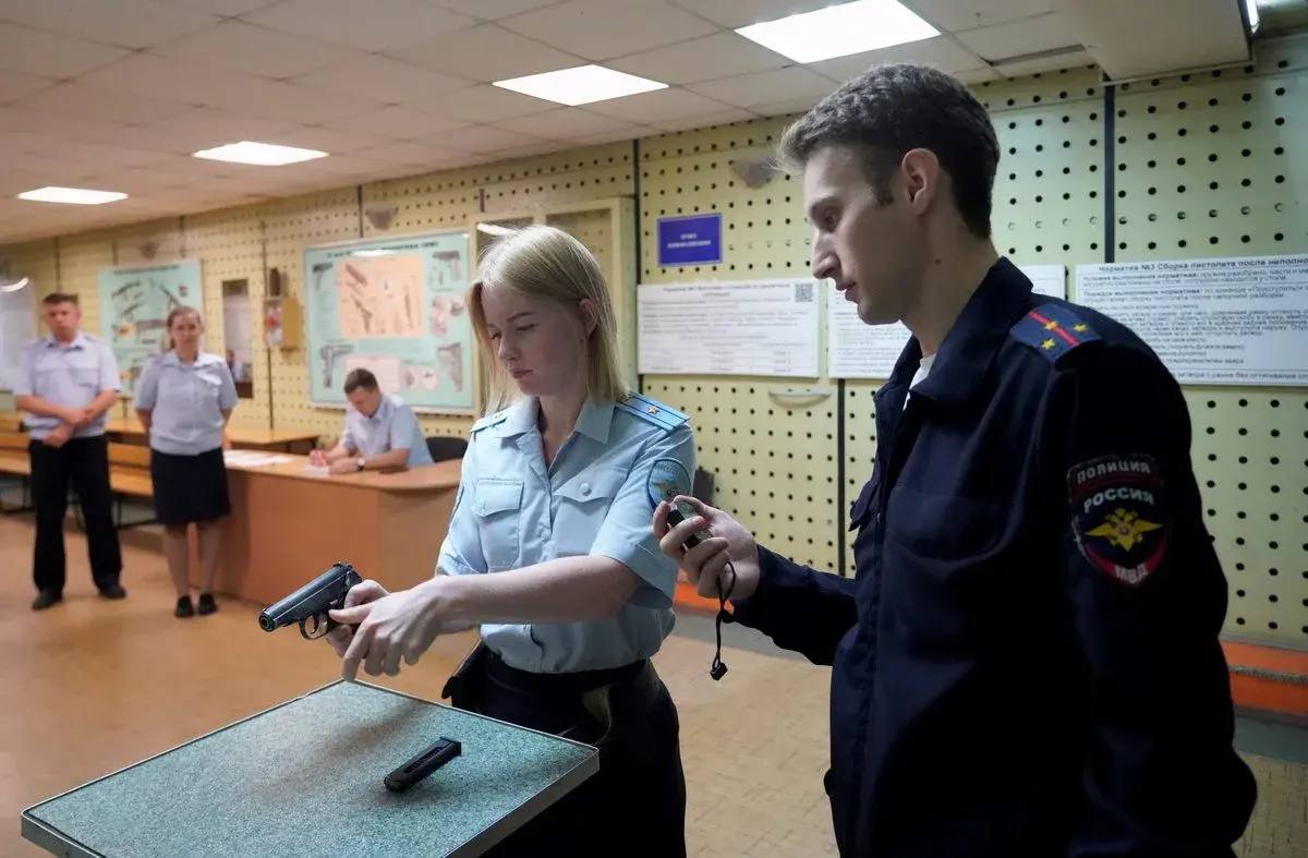 В Приморье среди следователей МВД проведен конкурс профессионального мастерст…