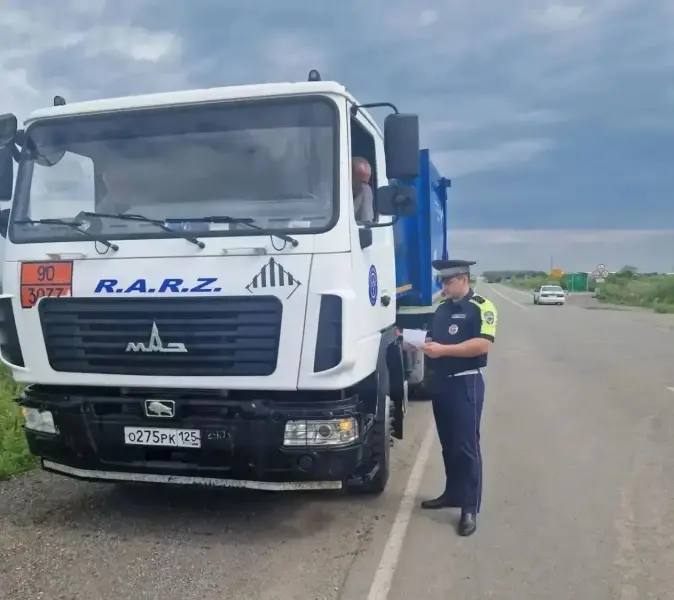 В ходе профилактического мероприятия «Грузовик» Госавтоинспекция Приморского …