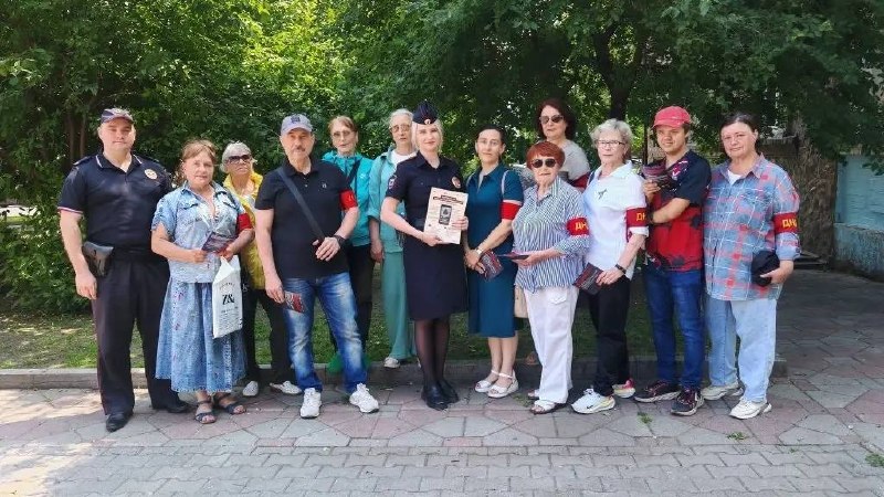 Участковые уполномоченные полиции и общественники провели профилактическое ме…