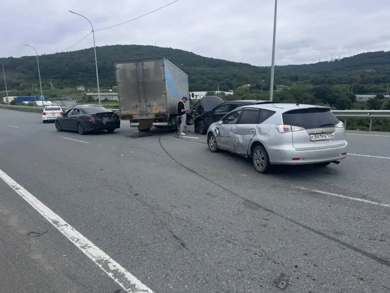 Госавтоинспекция Владивостока устанавливает обстоятельства ДТП в Первомайском…