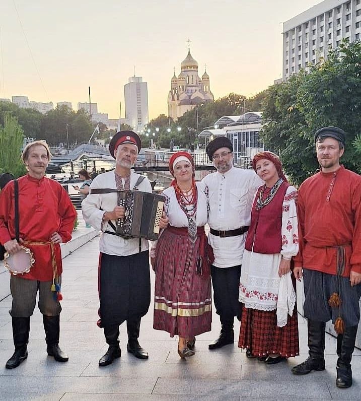 Энергия двух великих культур в Приморской государственной картинной галерее
 ⭐ Дорогие друзья