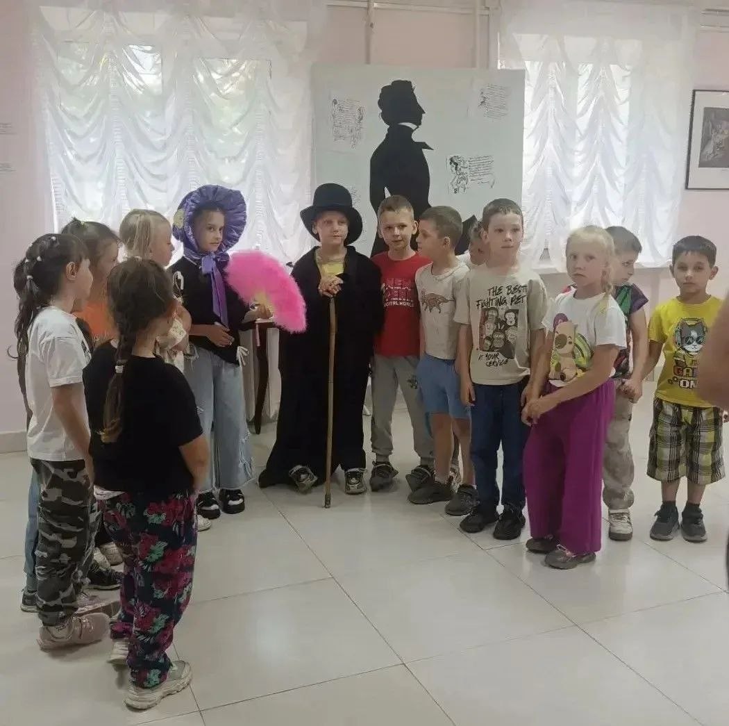 🔆В выставочном зале Городского Центра культуры в городе Большой Камень на ул…