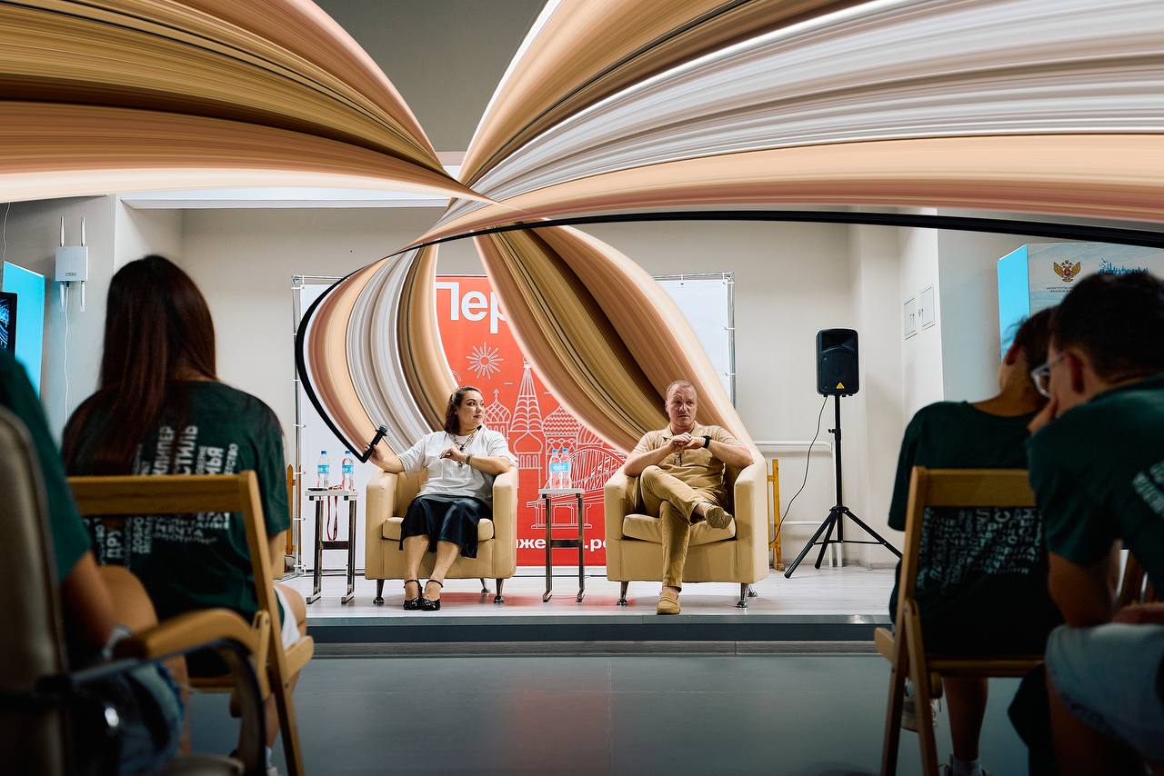 📸Фотоотчёт с творческих встреч в ВДЦ «Океан»

🔹28 июля о своём творческом п…