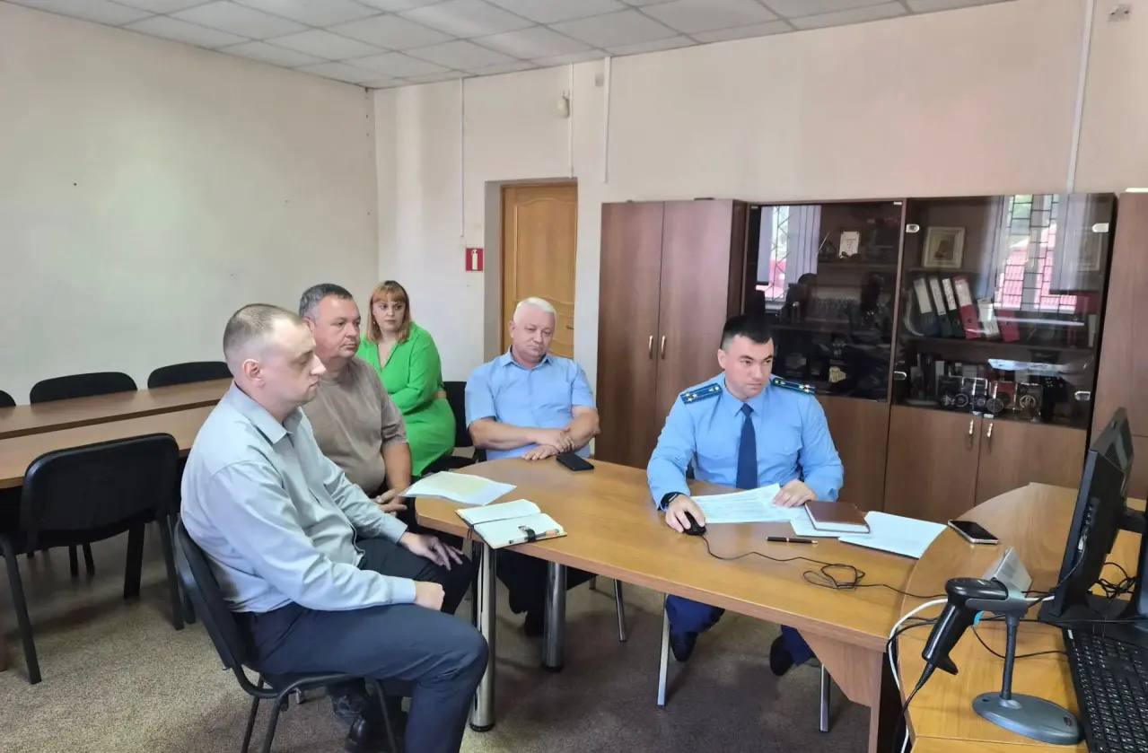 🖼Прокурор Приморья Михаил Филичев провёл личный приём граждан

В ходе приёма …