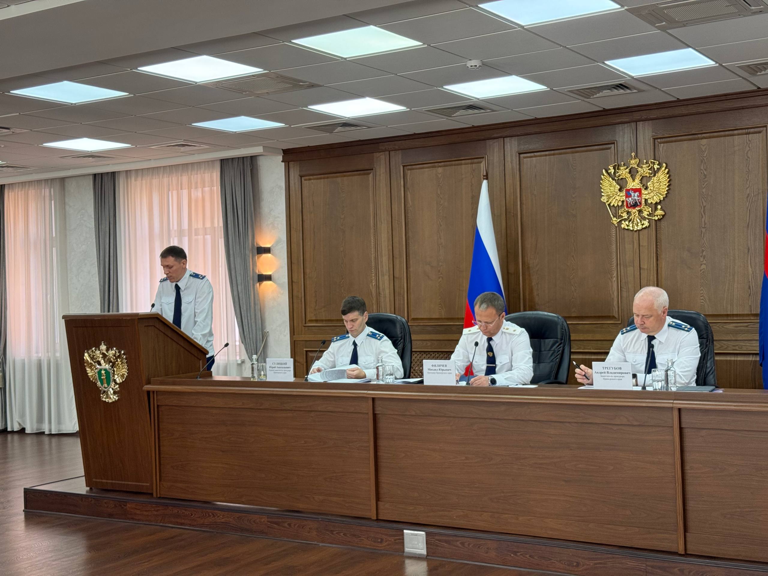 В прокуратуре Приморья состоялось заседание коллегии по итогам работы за перв…