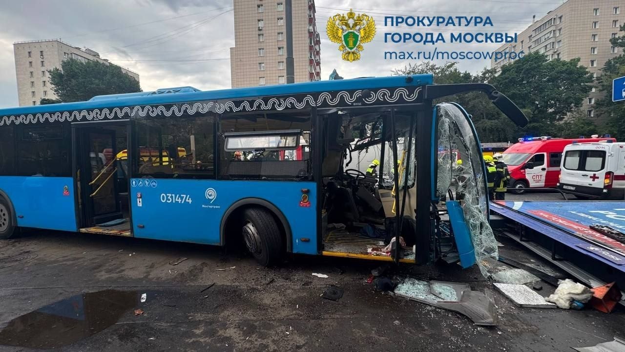 25 человек пострадали в аварии с автобусом и «Газелью» на востоке Москвы, сообщили РБК в «Мосгортрансе»
