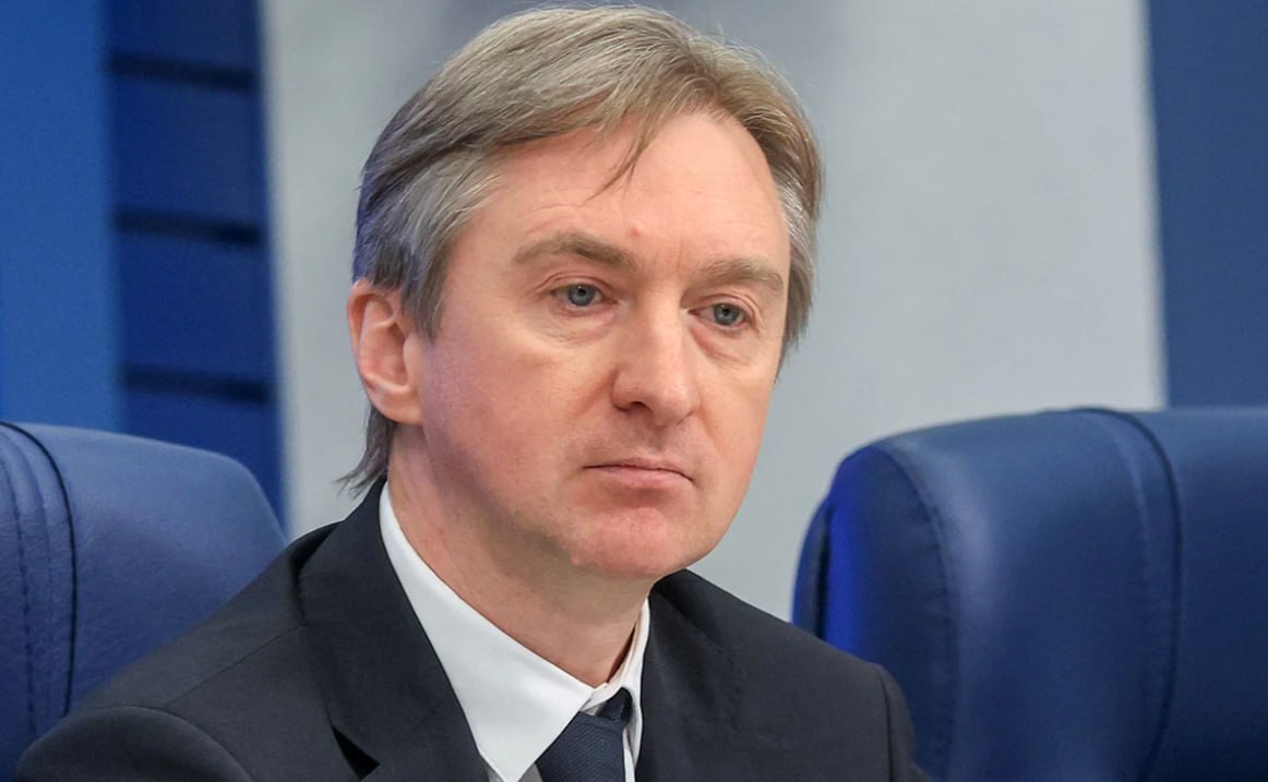 Губернатор Санкт-Петербурга Александр Беглов представил коллективу киностудии…