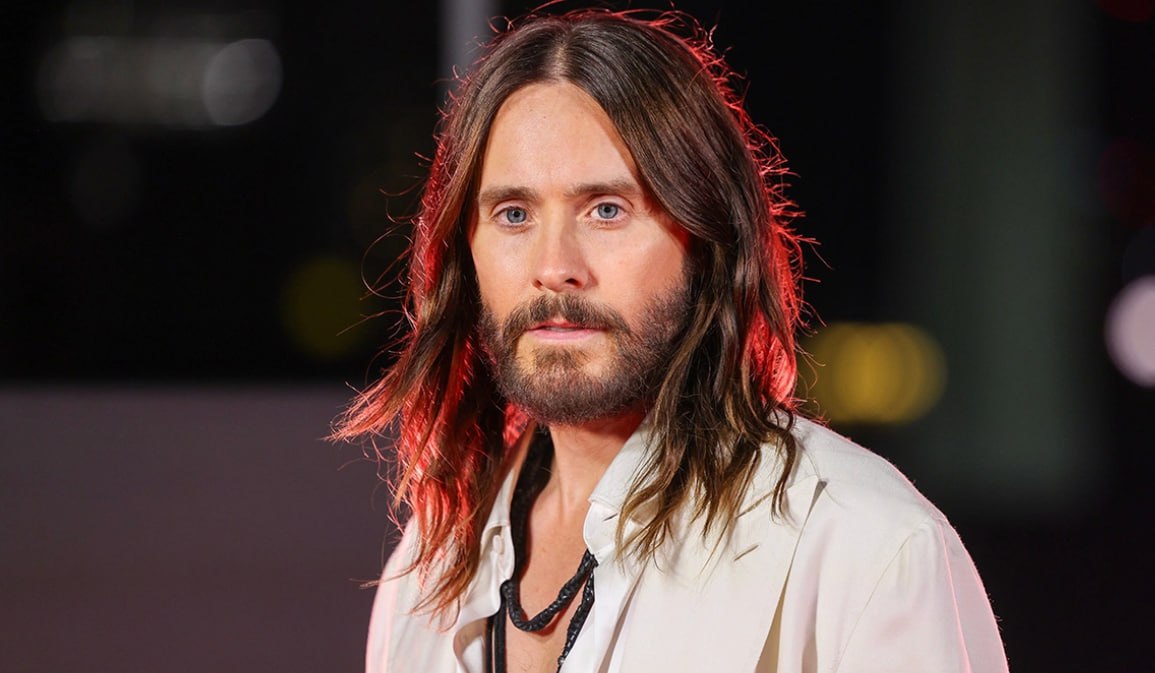 Актер и фронтмен группы 30 Seconds to Mars Джаред Лето в разговоре с TMZ отверг новые обвинения в сексуальном насилии