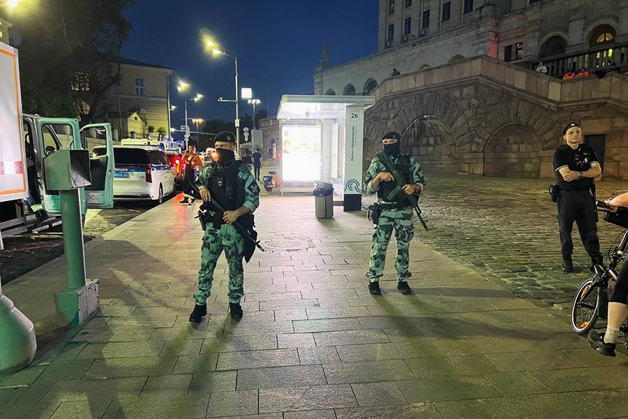 Вечером 1 августа возле кафе на Кудринской площади в Москве произошел взрыв