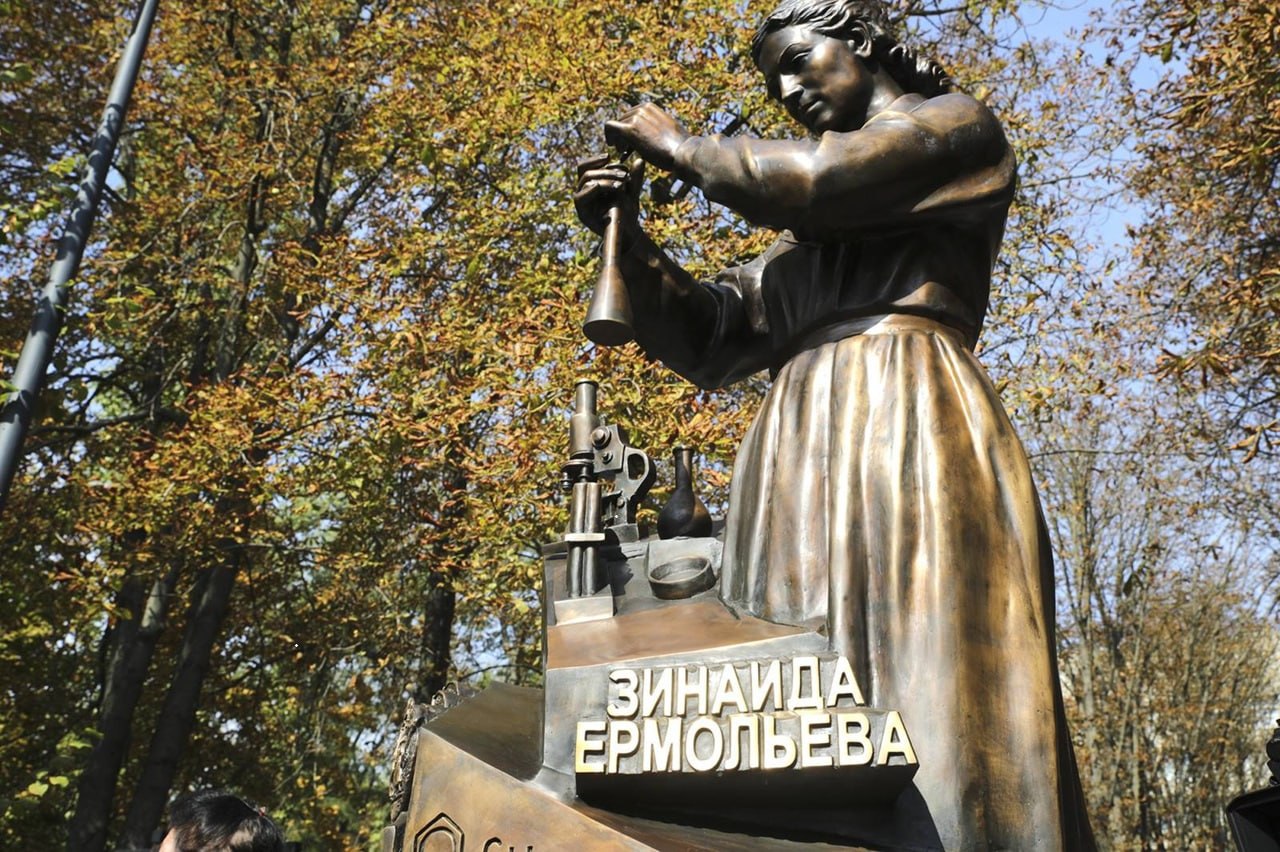 Всегда с интересом читаем Юлию Меньшову, но про дыню – обидно