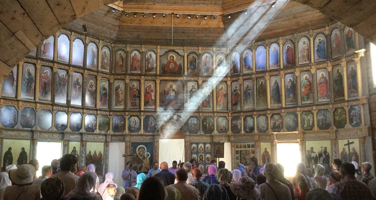 2 августа 

Расплескалась синева