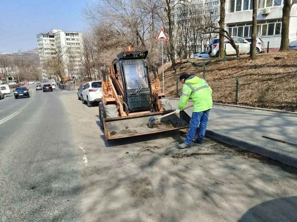 ✅ Комплексная уборка на 30 улицах прошла на прошлой неделе во Владивостоке
