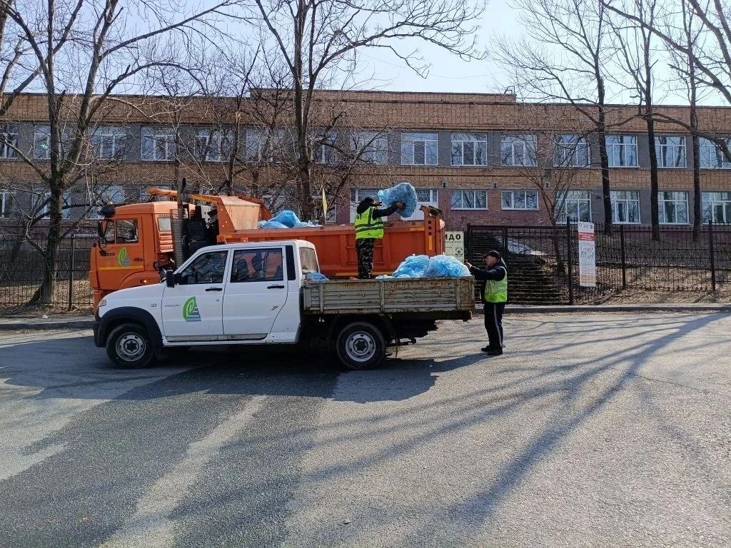 ✅ Комплексная уборка на 30 улицах прошла на прошлой неделе во Владивостоке